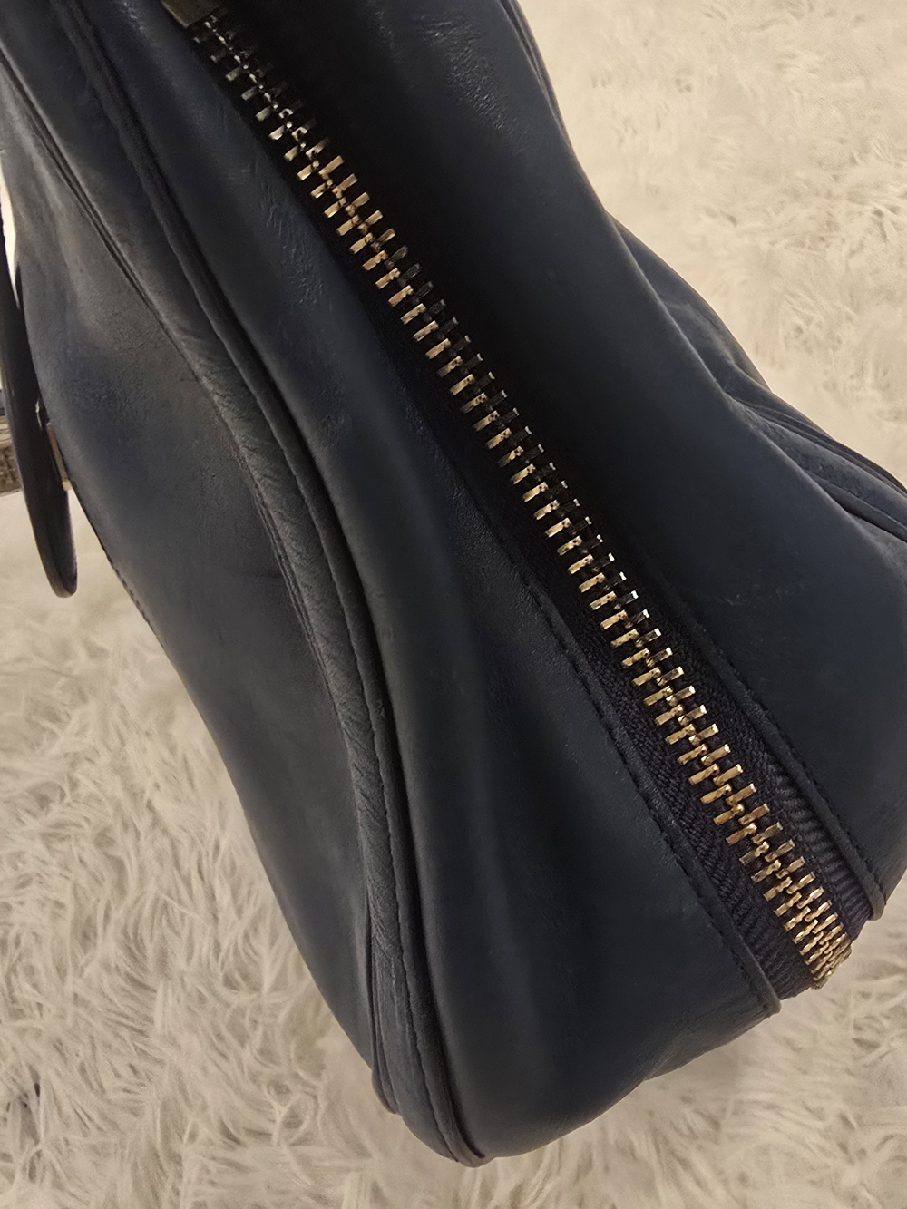 Tory Burch Navy Leather Tote with Gold Logo Snap - Picture 5 of 11